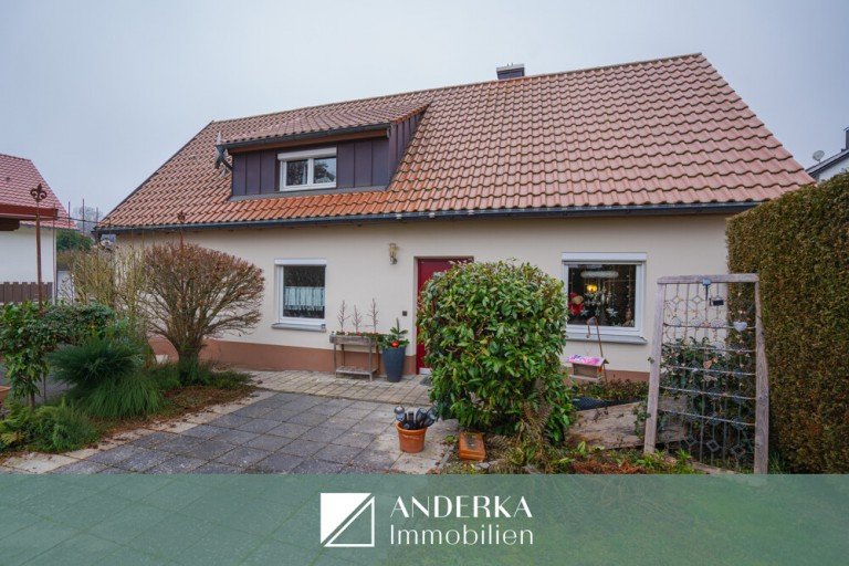  Gundremmingen Einfamilienhaus Liebevoll modernisiertes Wohnhaus mit besonderem Flair und Garten