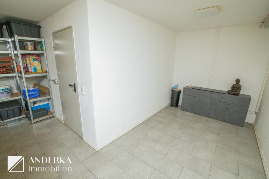 Kellernische (B�ro m�glich) Reihenendhaus Leipheim