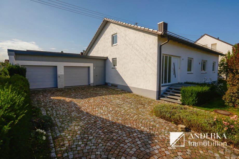 Hausansicht Einfamilienhaus Ichenhausen / Hochwang