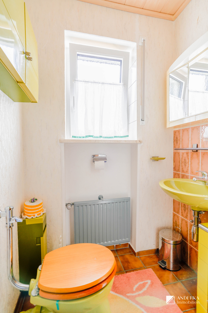 separates WC Einfamilienhaus Ichenhausen / Oxenbronn