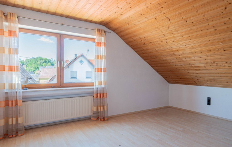 Kinderzimmer DG Zweifamilienhaus G�nzburg / Reisensburg