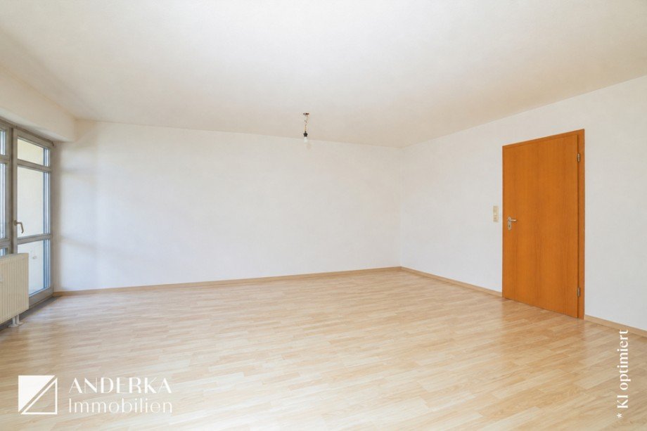 Wohn-/ Esszimmer Etagenwohnung G�nzburg / Denzingen