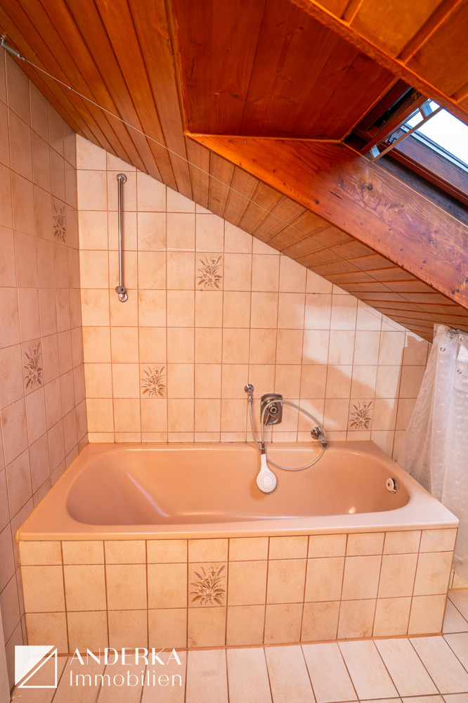 Tageslichtbadezimmer Dachgeschosswohnung Leipheim