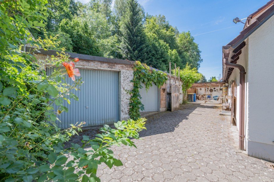 Garagen/Einfahrt Einfamilienhaus D�rrlauingen / Mindelaltheim