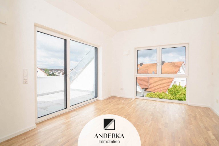 Essbereich Ichenhausen Dachgeschosswohnung Neuwertige 2-Zimmer-Dachgeschosswohnung mit Dachloggia & Energieklasse A+