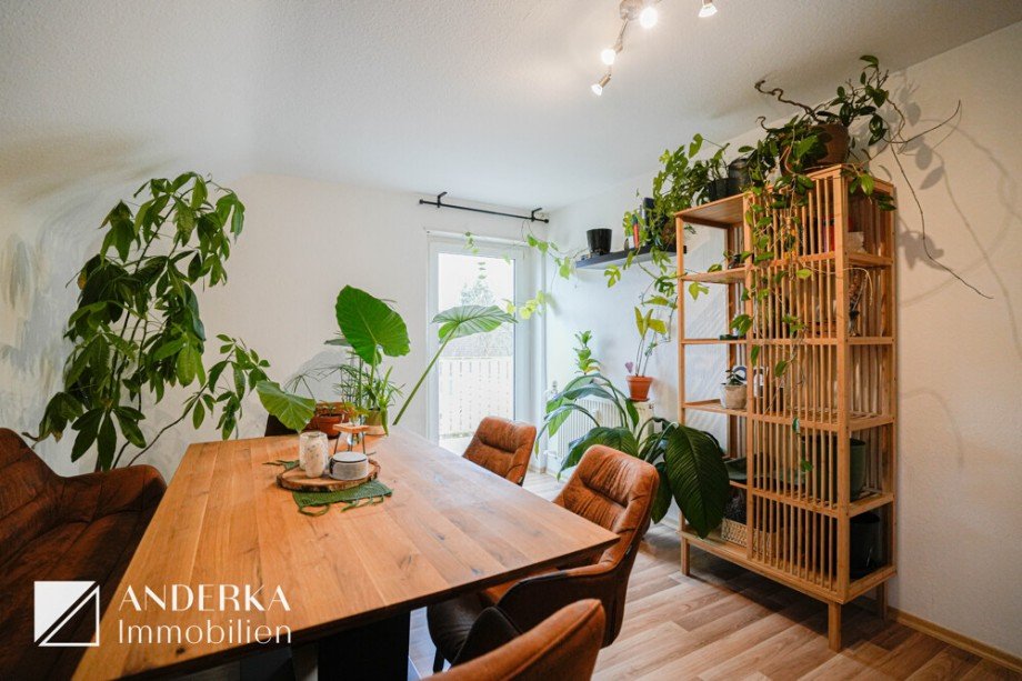 Essbereich Dachgeschosswohnung Bibertal / B�hl