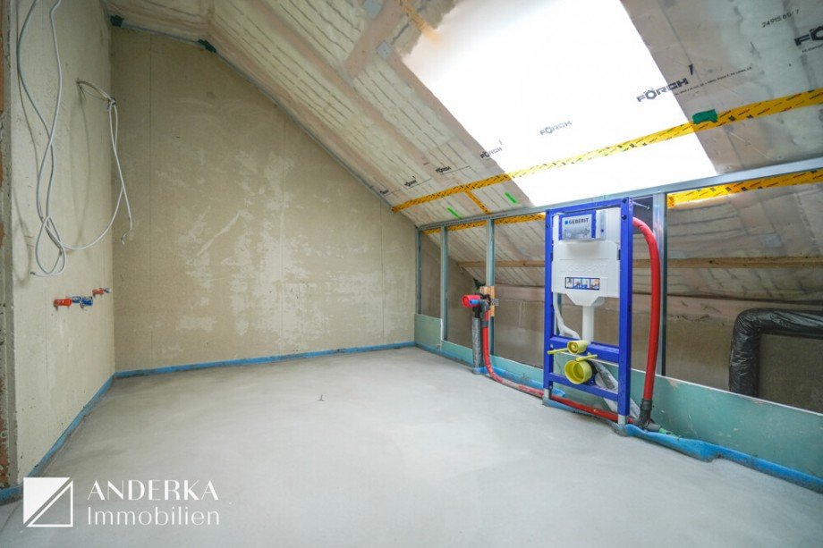 Bad Dachgeschosswohnung Dietenheim
