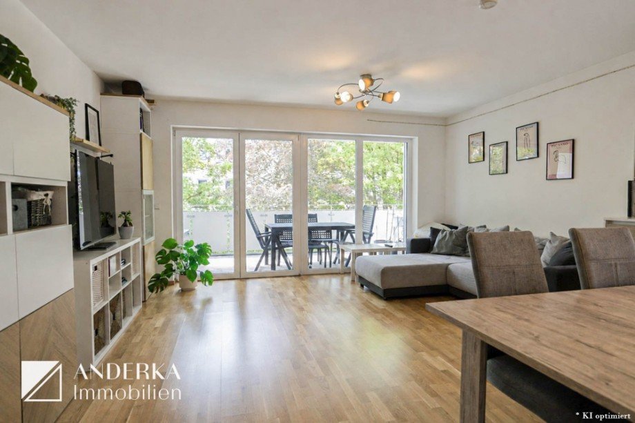 Wohn-/Esszimmer Etagenwohnung G�nzburg