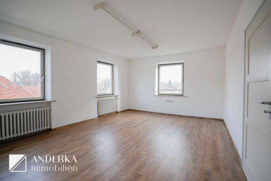 Raum 4 B�rofl�che G�nzburg