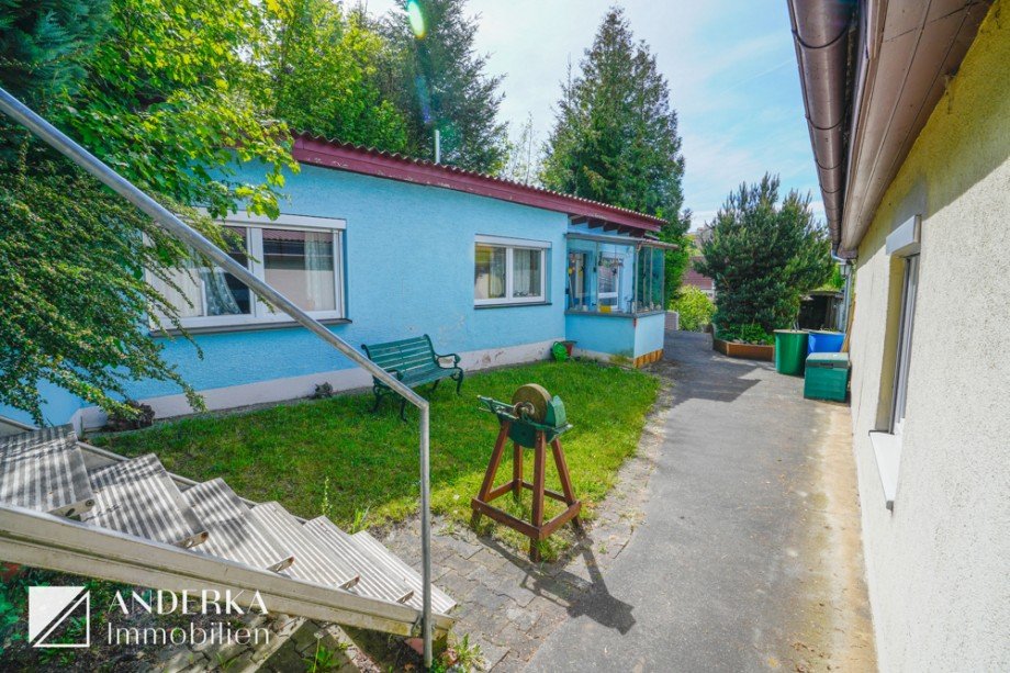 Au�enansicht Nebenhaus Einfamilienhaus Bibertal / B�hl