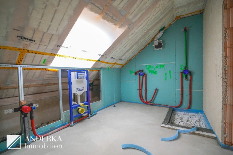 Bad Dachgeschosswohnung Dietenheim