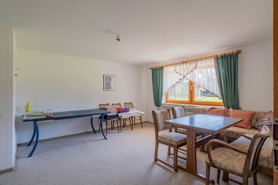 Zimmer UG Zweifamilienhaus G�nzburg / Reisensburg