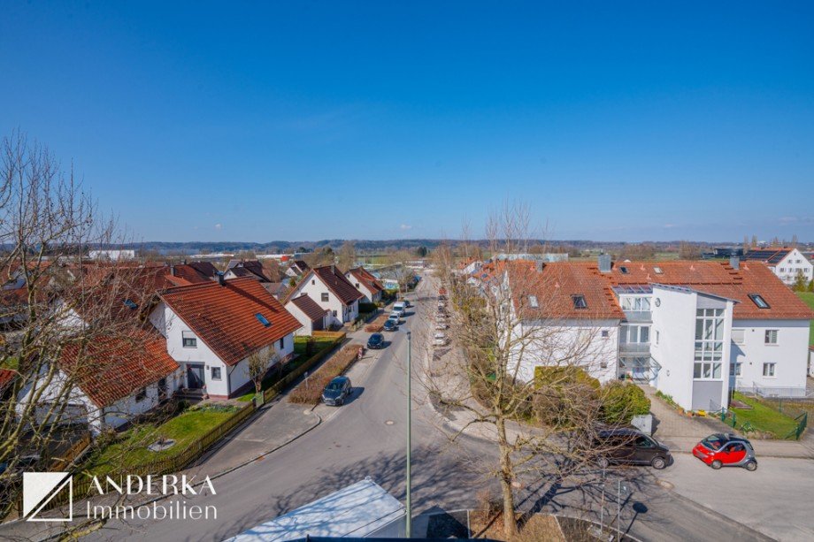 Ausblick kleiner Balkon Maisonettewohnung Jettingen-Scheppach