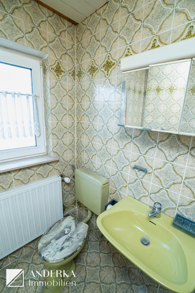 Tageslichtbadezimmer OG Doppelhaush�lfte G�nzburg