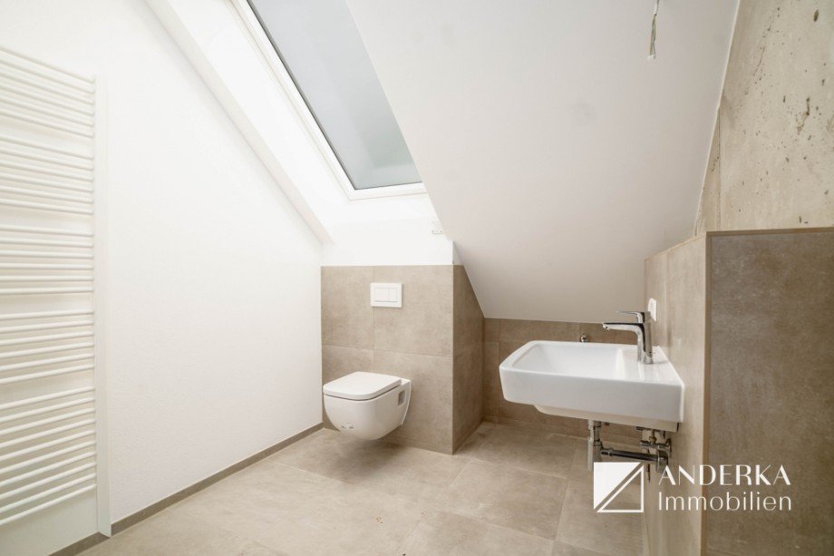 Badezimmer Dachgeschosswohnung Ichenhausen