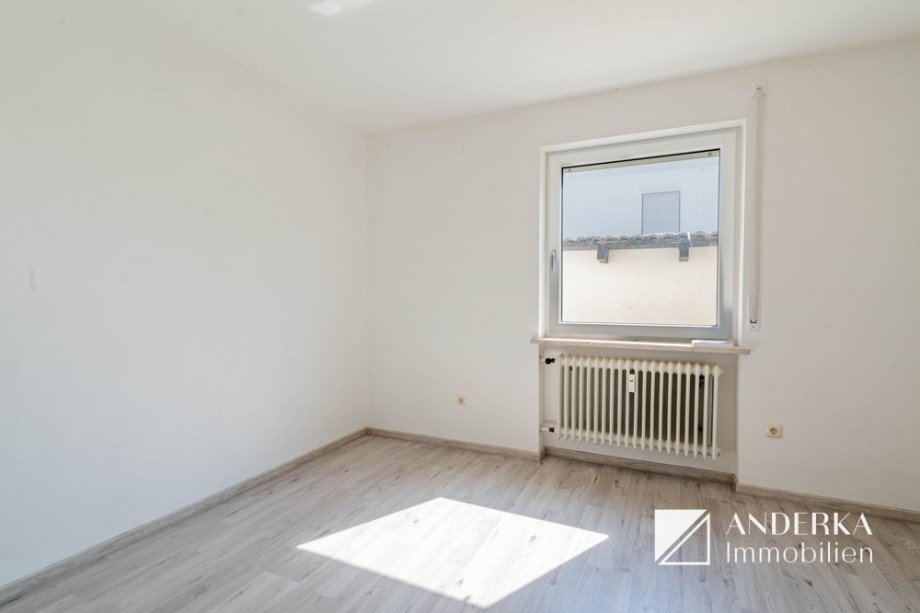 Kind EG Zweifamilienhaus Offingen