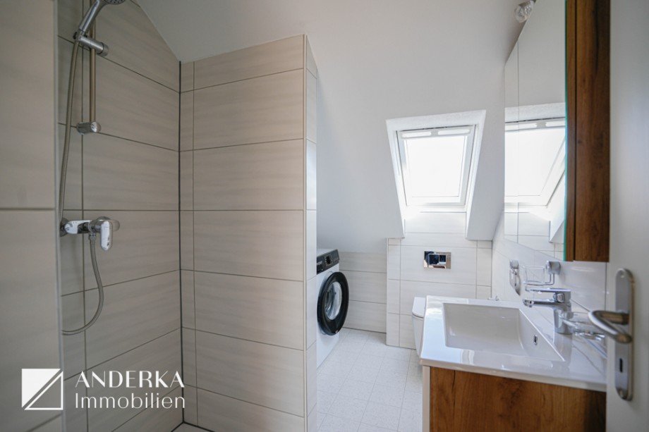 Badezimmer Dachgeschosswohnung G�nzburg