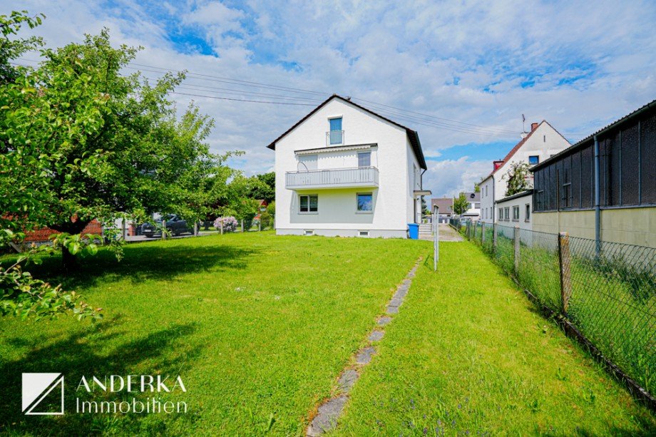 Hausansicht Dachgeschosswohnung Leipheim