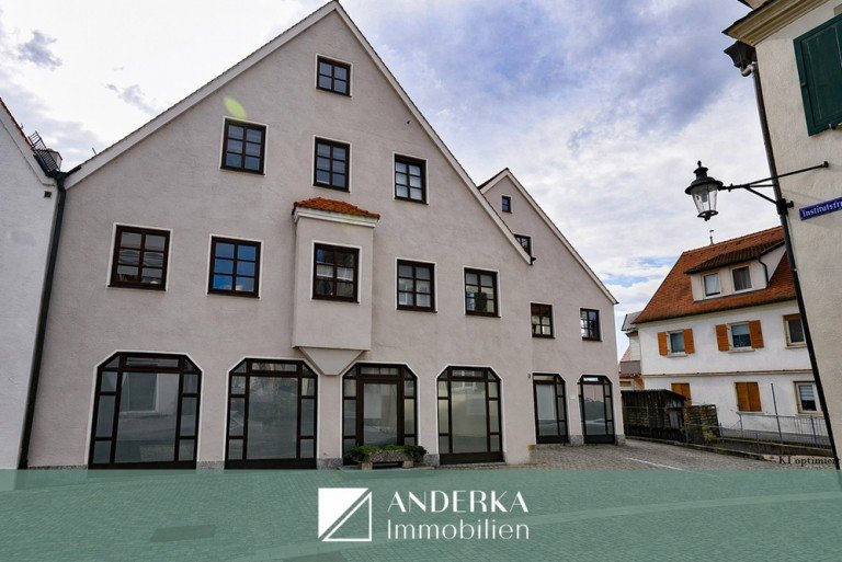  G�nzburg B�ro / Praxis Perfekt f�r Ihre Selbstst�ndigkeit - Praxis- oder B�rofl�che mitten in G�nzburg zu vermieten!