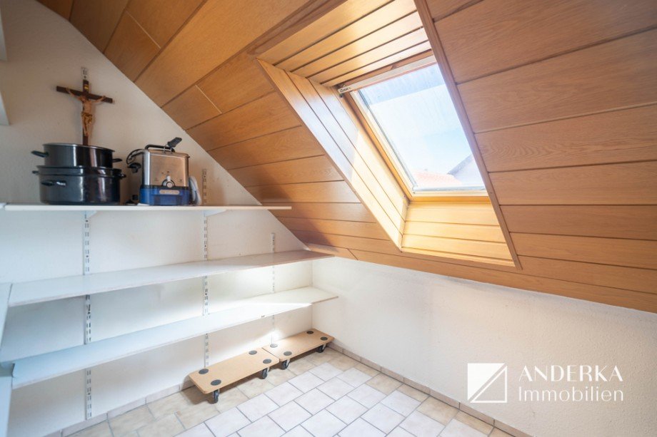 Speis Dachgeschosswohnung Bibertal / Kissendorf