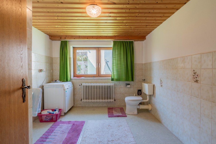 Bad UG Zweifamilienhaus G�nzburg / Reisensburg