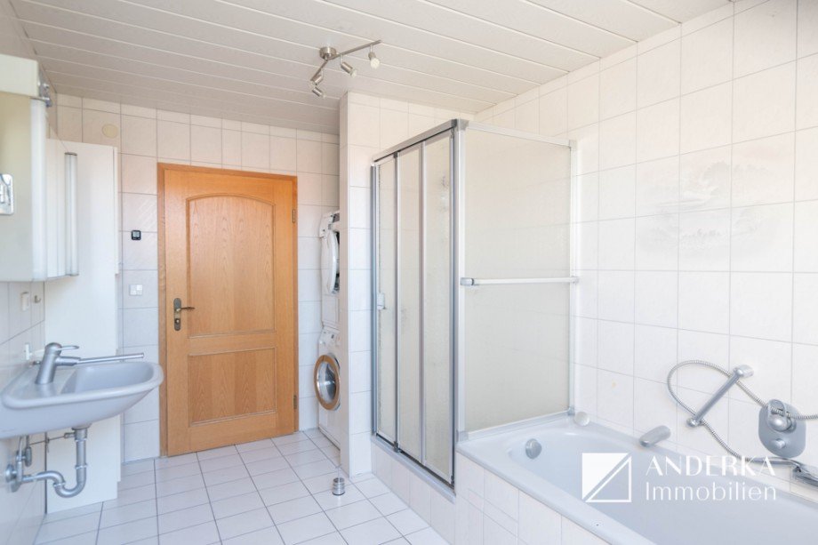 Bad Dachgeschosswohnung Bibertal / Kissendorf