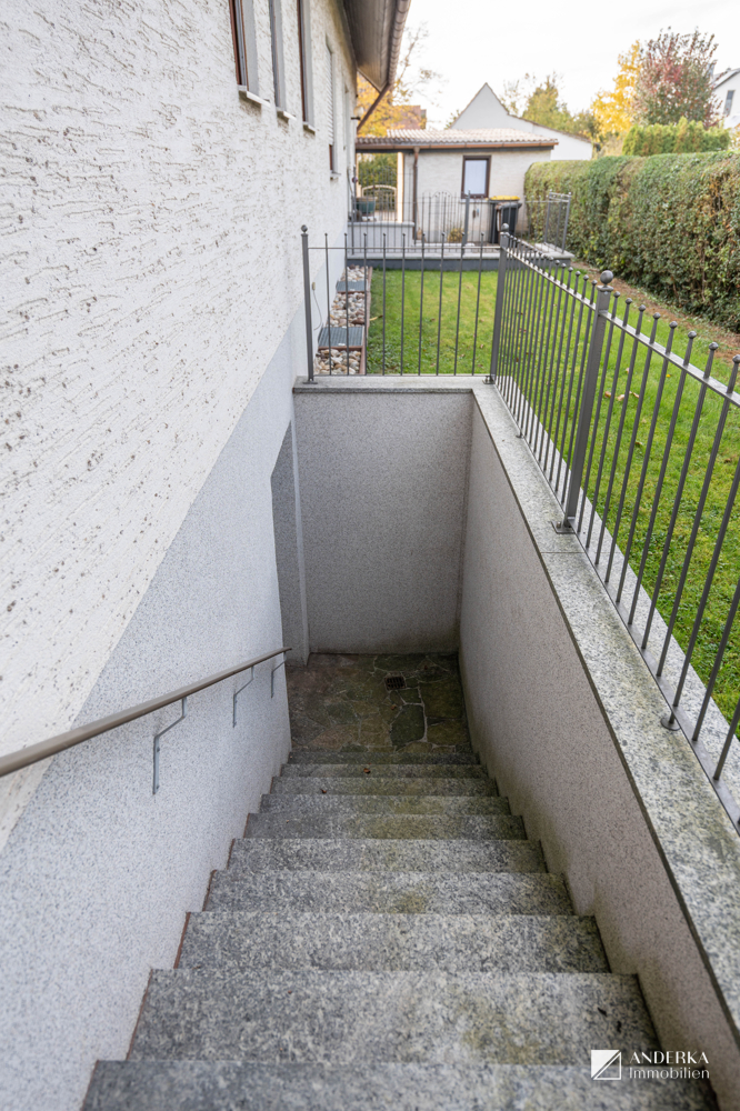 Kellerabgang Doppelhaush�lfte G�nzburg
