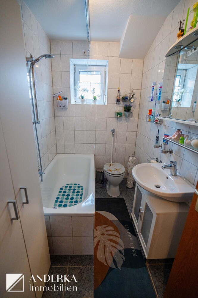 WE 1 Badezimmer Doppelhaush�lfte Ichenhausen
