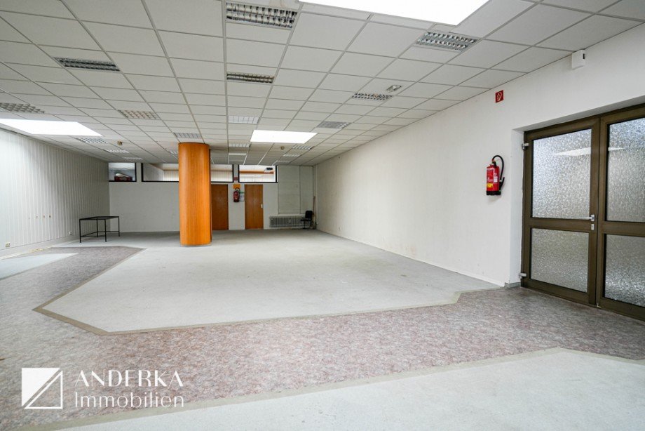 Ladenfl�che Einzelhandel Burgau