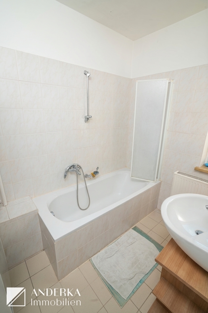 WE 2 - Bad Mehrfamilienhaus Burgau