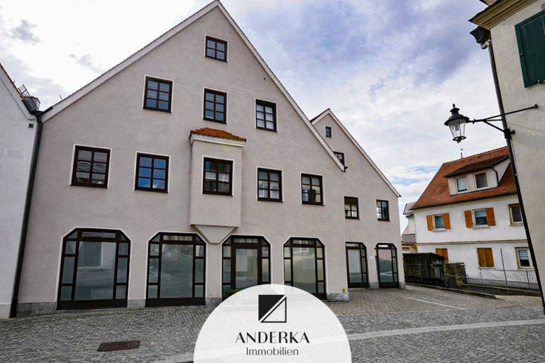  G�nzburg B�ro / Praxis Perfekt f�r Ihre Selbstst�ndigkeit - Praxis- oder B�rofl�che mitten in G�nzburg zu vermieten!