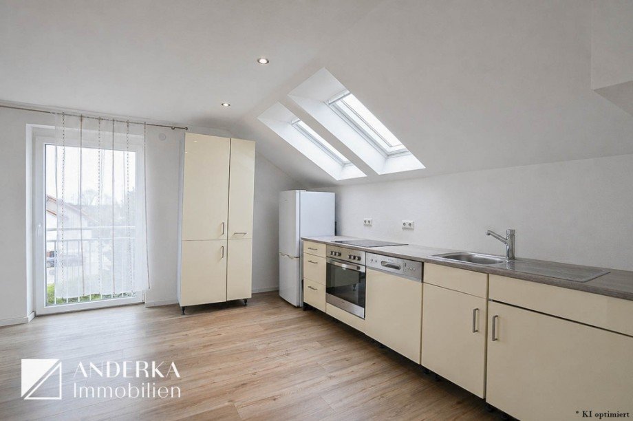 K�che (OHNE Einbauk�che) Dachgeschosswohnung Leipheim