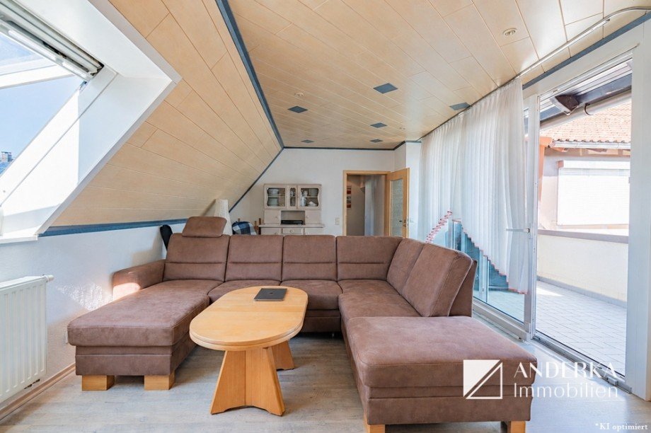 Wohn-/Esszimmer Dachgeschosswohnung G�nzburg / Riedhausen