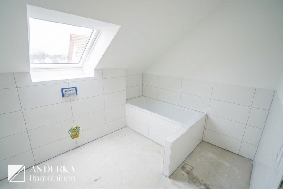 Bad Dachgeschosswohnung Dietenheim