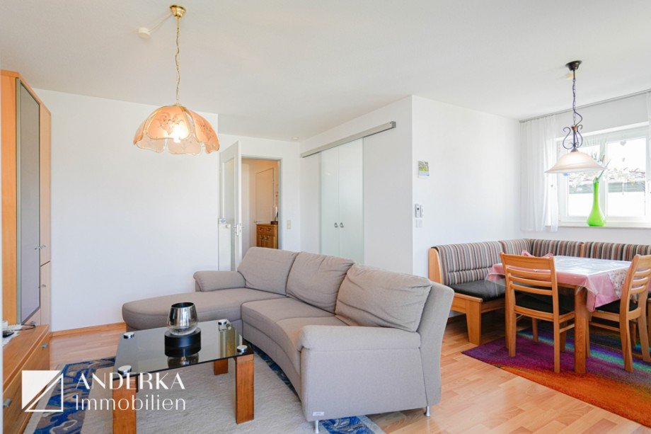 Wohn-/Esszimmer Etagenwohnung G�nzburg