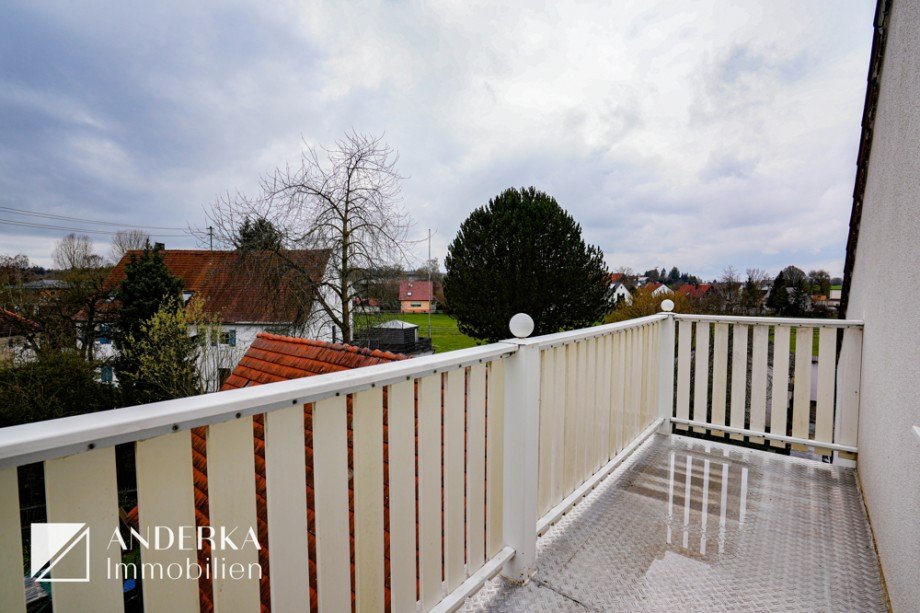 Balkon Dachgeschosswohnung Bibertal / B�hl