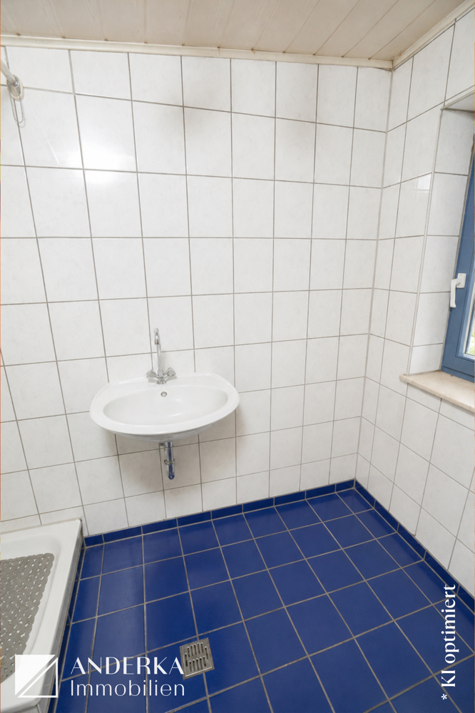 Duschbad Nebenhaus Einfamilienhaus Bibertal / B�hl