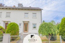 Hauptbild Aufgepasst! Ihr Wohntraum in Günzburg - Doppelhaushälfte mit Garten und Entwicklungspotenzial.