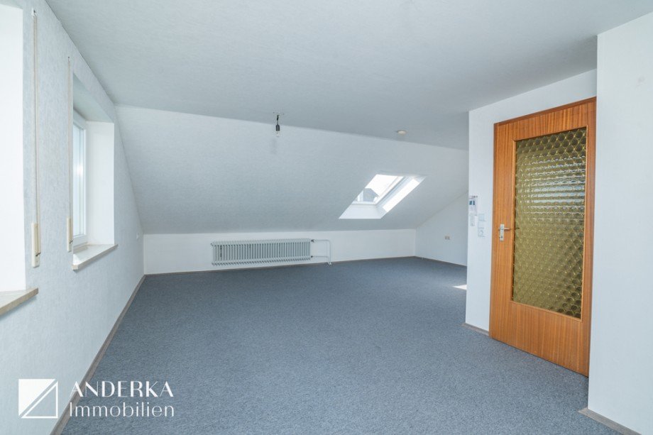 Dachgeschoss Doppelhaush�lfte G�nzburg