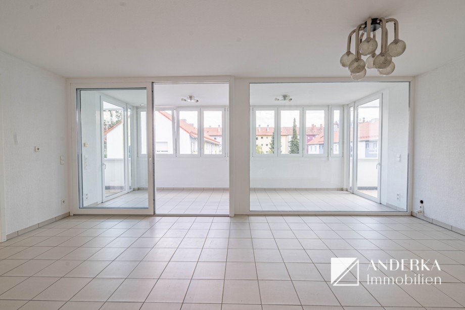 Wohn-/Esszimmer Etagenwohnung Neu-Ulm