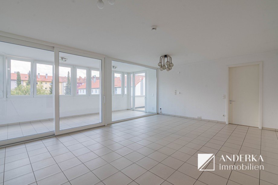Wohn-/Esszimmer Etagenwohnung Neu-Ulm