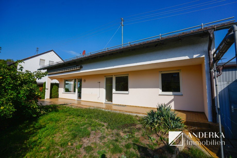 Hausansicht Einfamilienhaus Ichenhausen / Hochwang