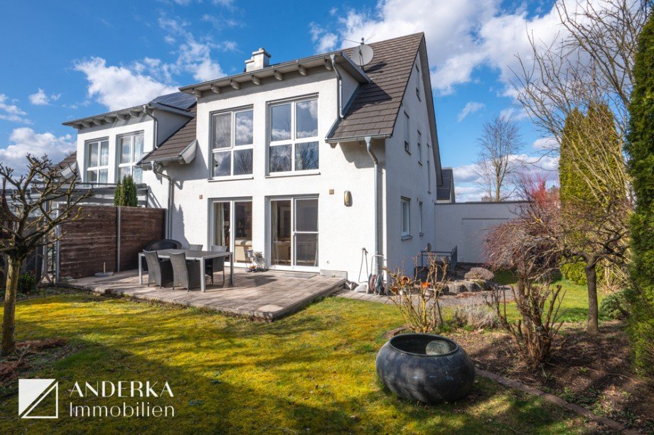 Hausansicht Doppelhaush�lfte G�nzburg