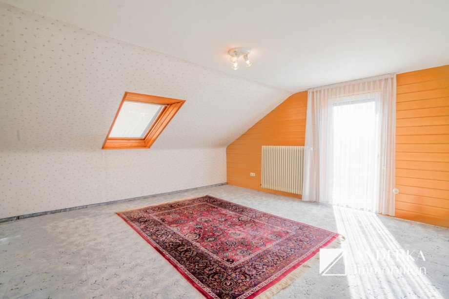 Schlafzimmer im Dachgeschoss Einfamilienhaus B�chingen an der Brenz