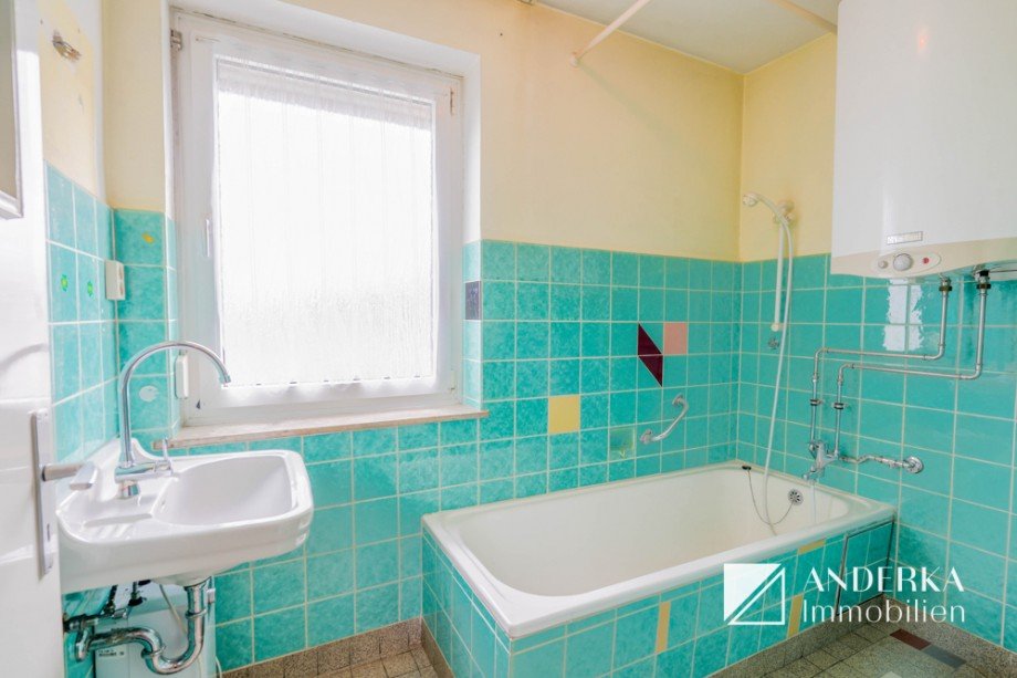 Badezimmer Doppelhaush�lfte G�nzburg