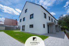 Hauptbild Nahezu neuwertiges 6-Zimmer-Familienhaus mit Wärmepumpe, Einbauküche & Garten!