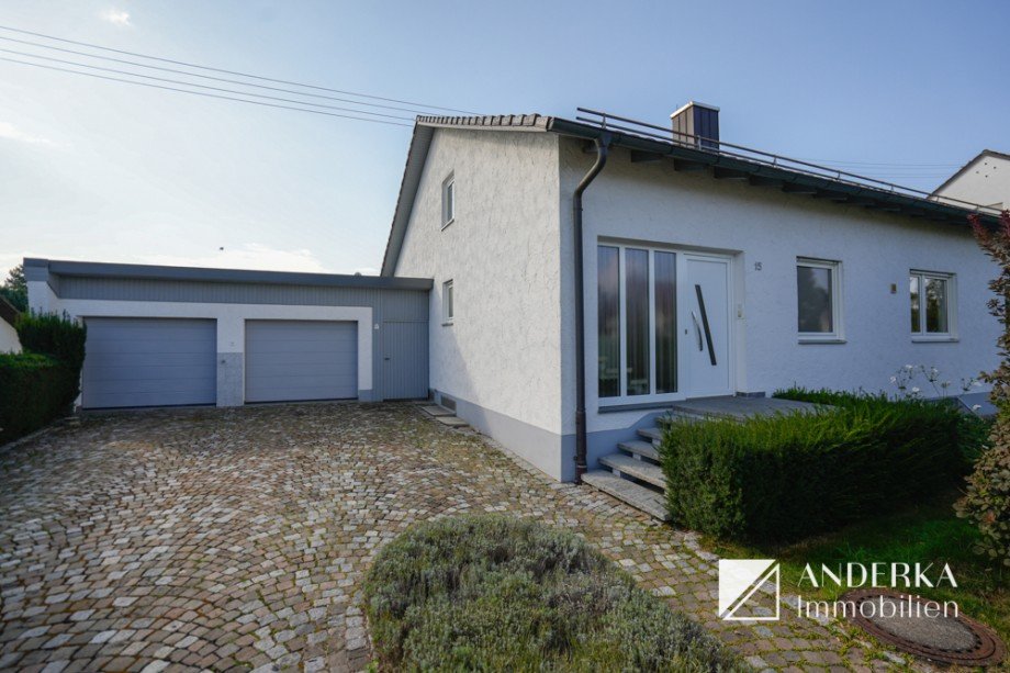 Hausansicht Einfamilienhaus Ichenhausen / Hochwang