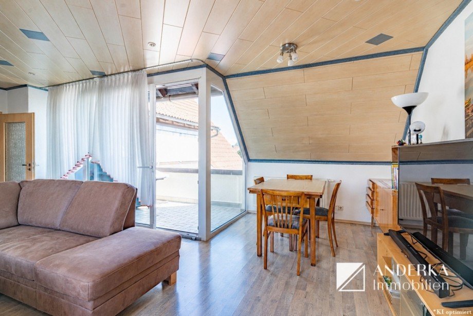 Wohn-/Esszimmer Dachgeschosswohnung G�nzburg / Riedhausen