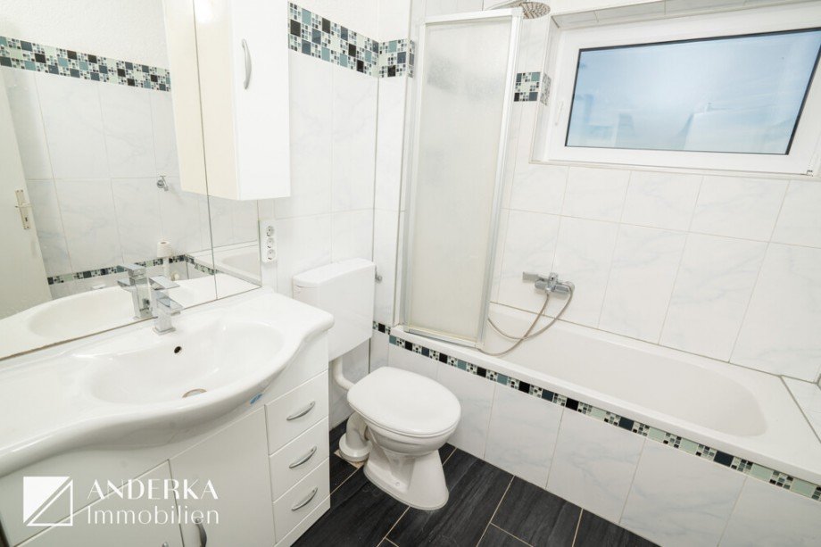 Tageslichtbadezimmer Etagenwohnung G�nzburg