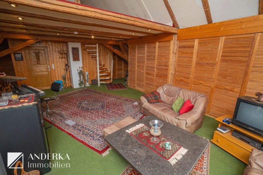 WE 2 Ausgebautes Dachgeschoss Zweifamilienhaus Ichenhausen